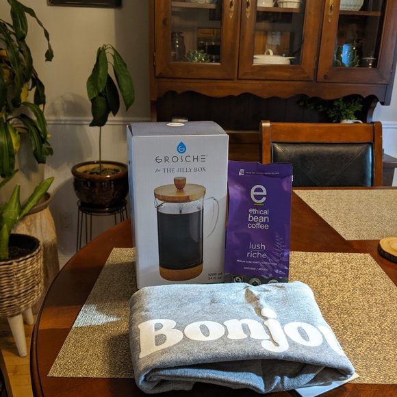 Items from Fall 2022 Jilly Box - Picture 9 of 9